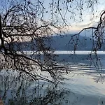 Annecy Lake Central Daire